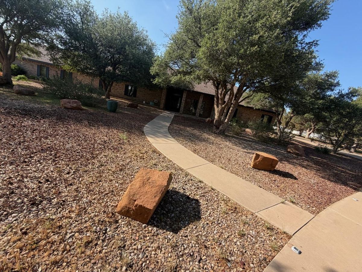 Landscape Design for Stone's Tree Services and Landscaping in Midland, TX