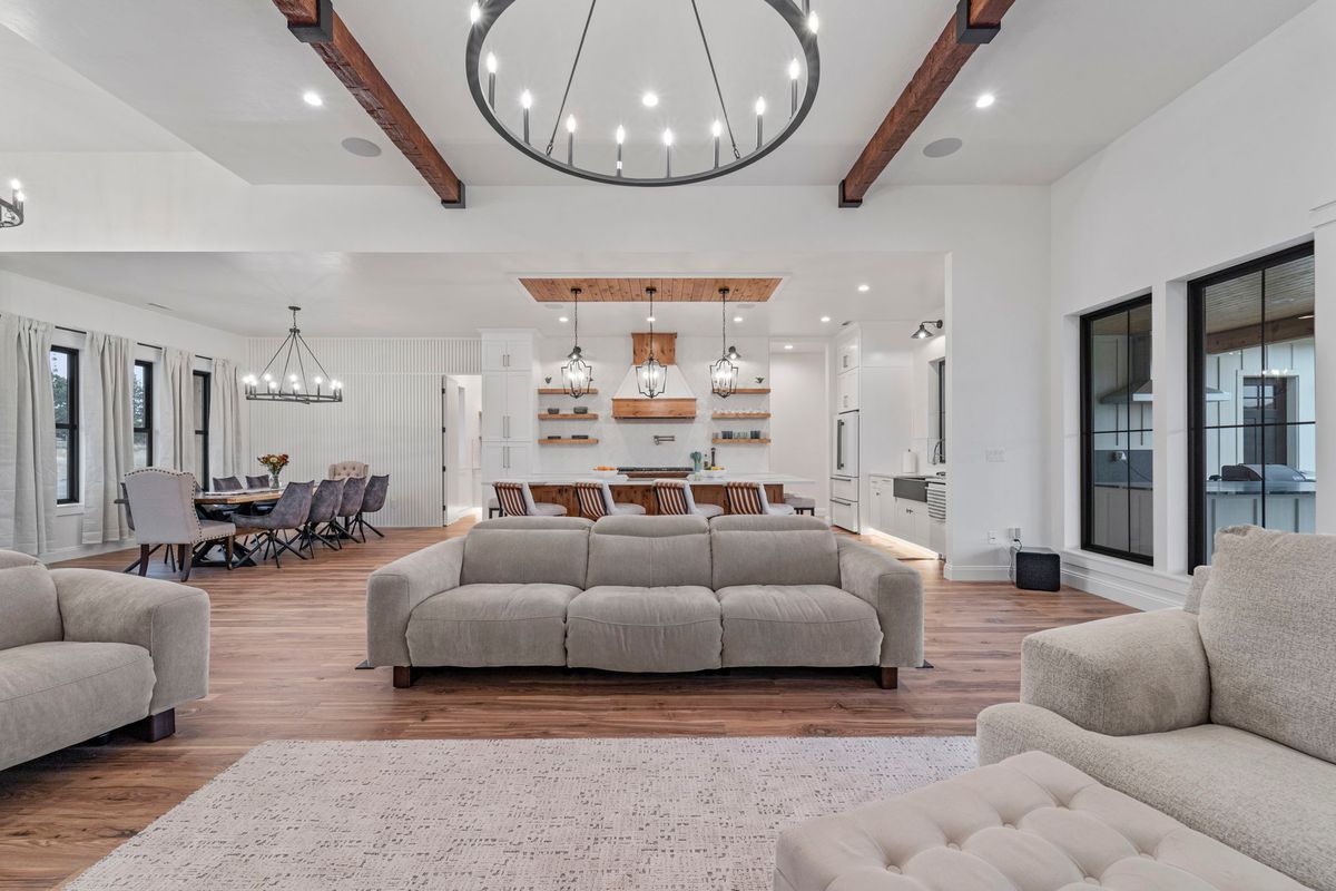 Custom Home Construction for Genuine Homes LLC in Franklin County, WA