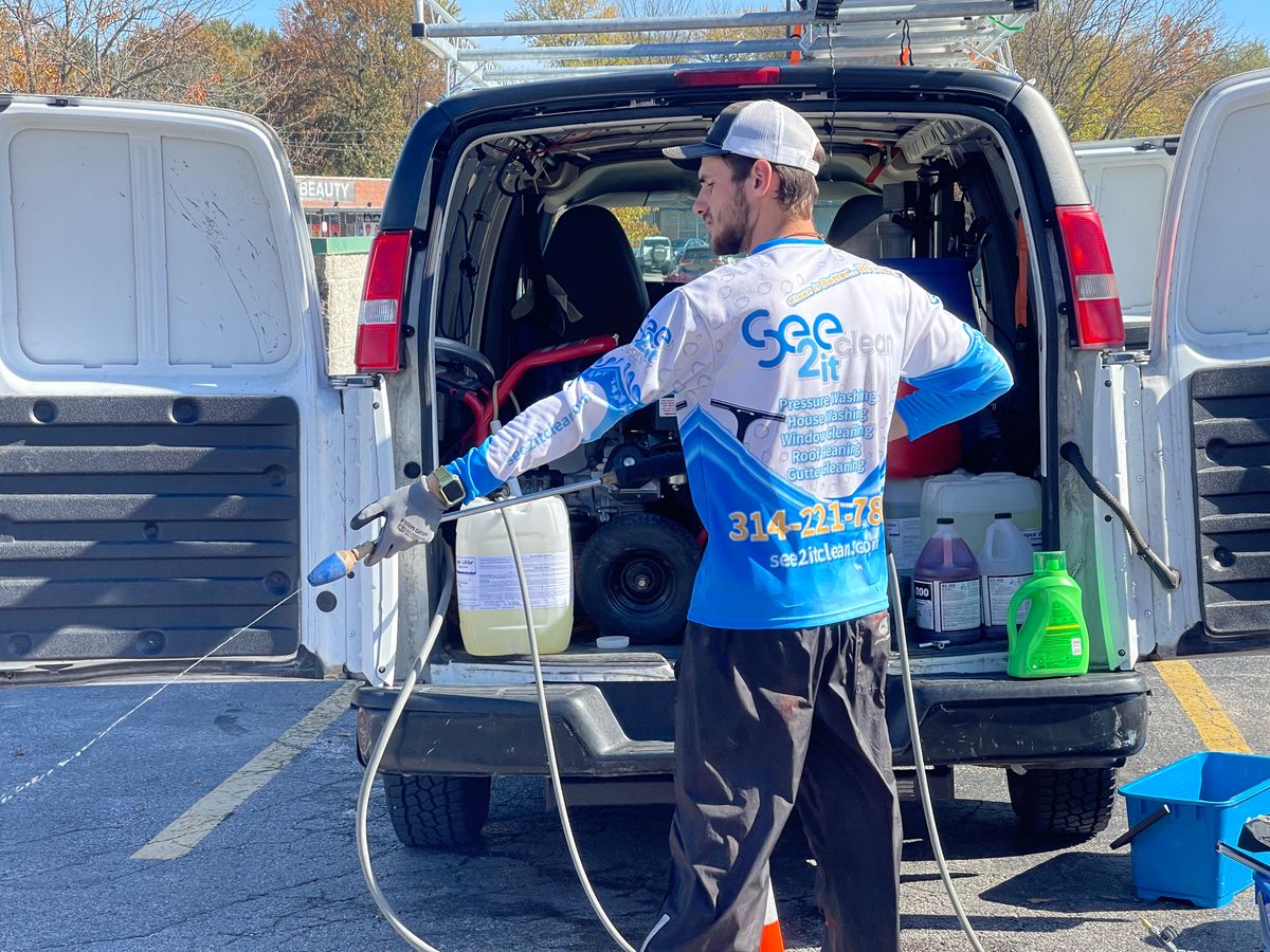 Commercial Window Cleaning for See2it Clean in St Louis, MO