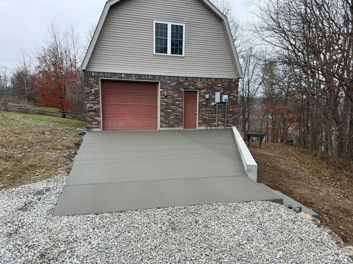 Driveways & Sidewalks for Whitfield Concrete Construction in Solsberry, IN