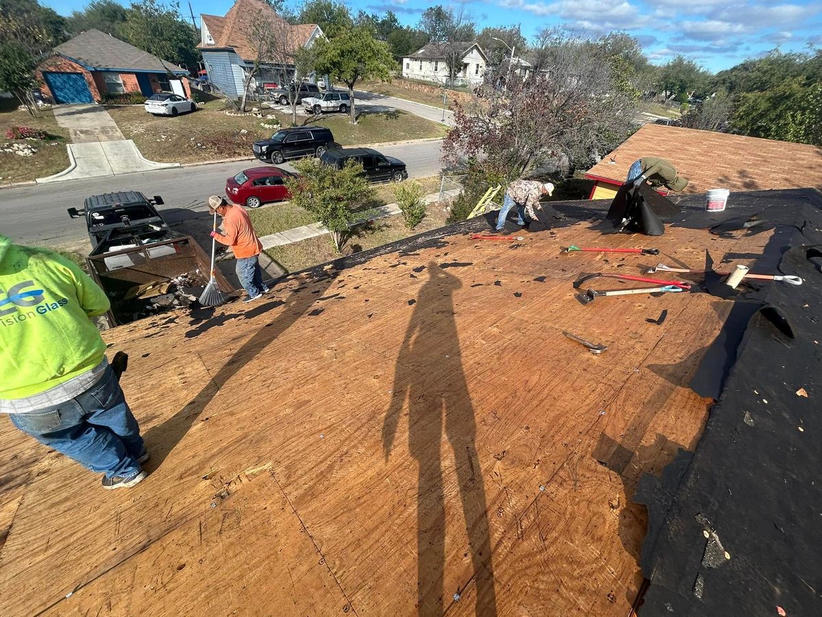 Roofing Installation for Royalty Contracting Roofing in Saginaw, TX