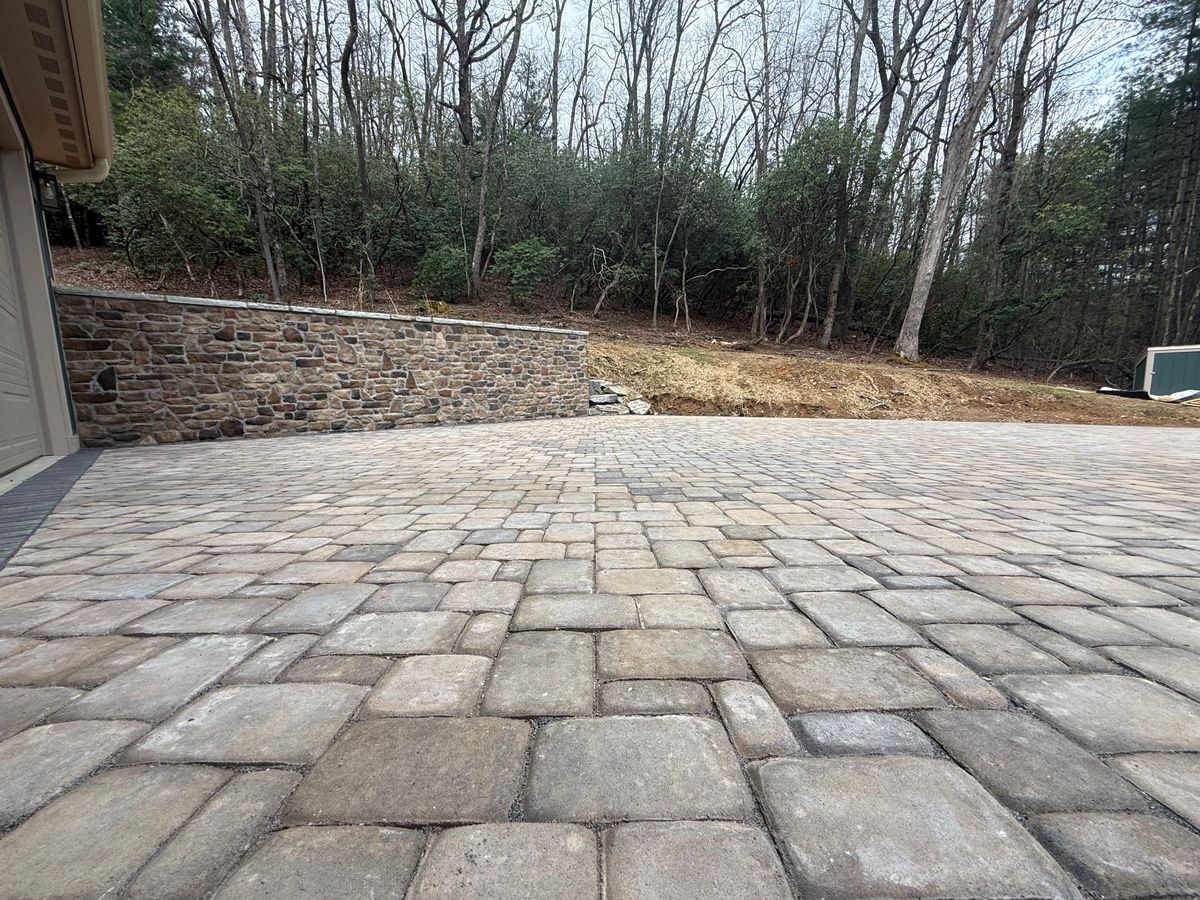 Pavers and Concrete for JV Painting Services LLC in Hendersonville, NC
