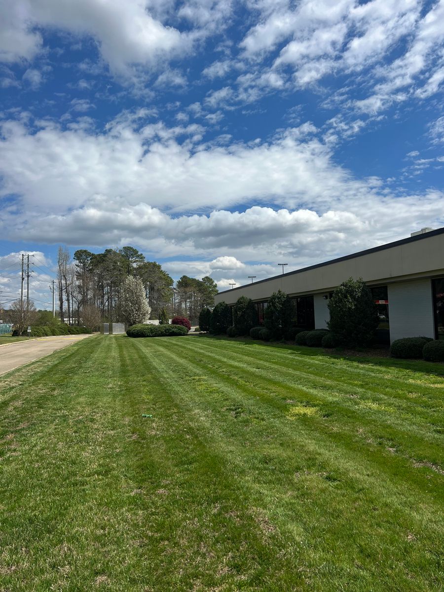 Residential/Commercial Maintenance Services for KM Landworks in Moncure ,  NC