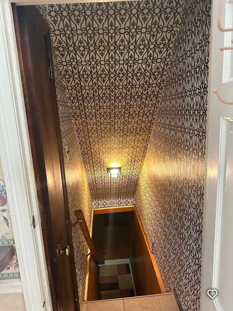 Wallpaper Removal for Freshlook Painting LLC in Springfield, PA