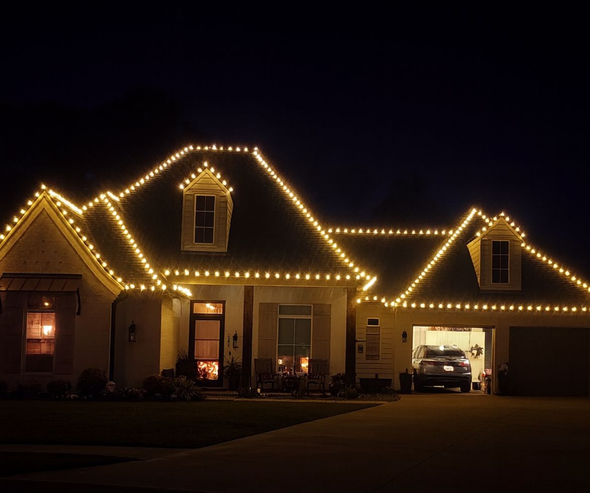 Fascia and Rooflines for Light the Season in Lafayette Parish,  LA