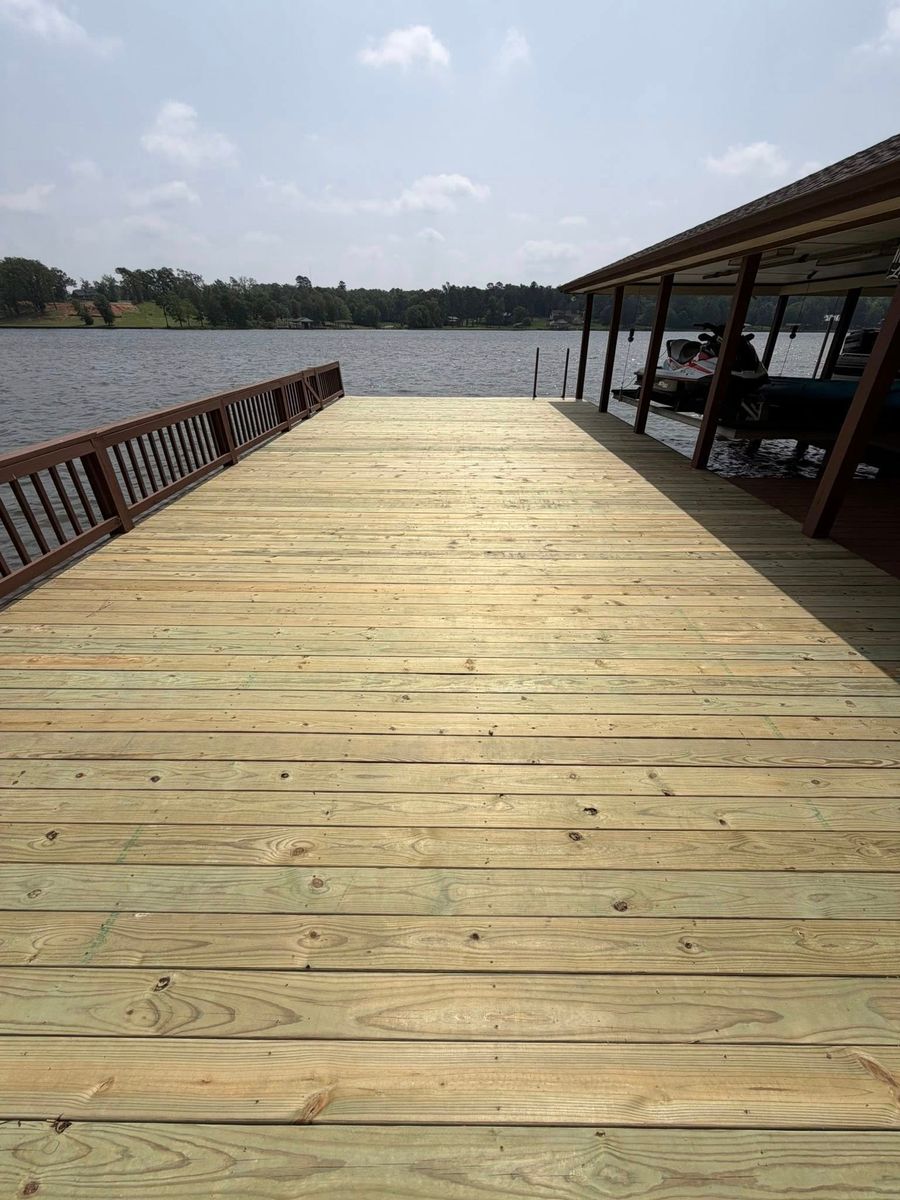 New Dock Construction for Moore Lake Living LLC in Leesburg, TX