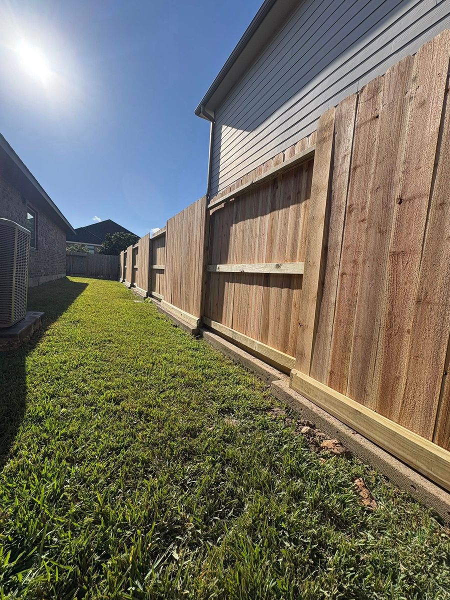 Fence Installation for Longhorn Fence & Land Development in Webster, TX