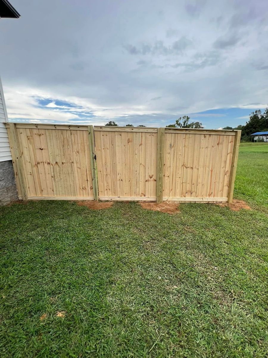 Fence Installation for Penrod & Son's Fencing in Greenville, KY
