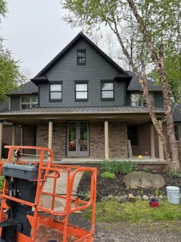 Exterior Painting for Lemos Professional Painting in Waterford Township, MI