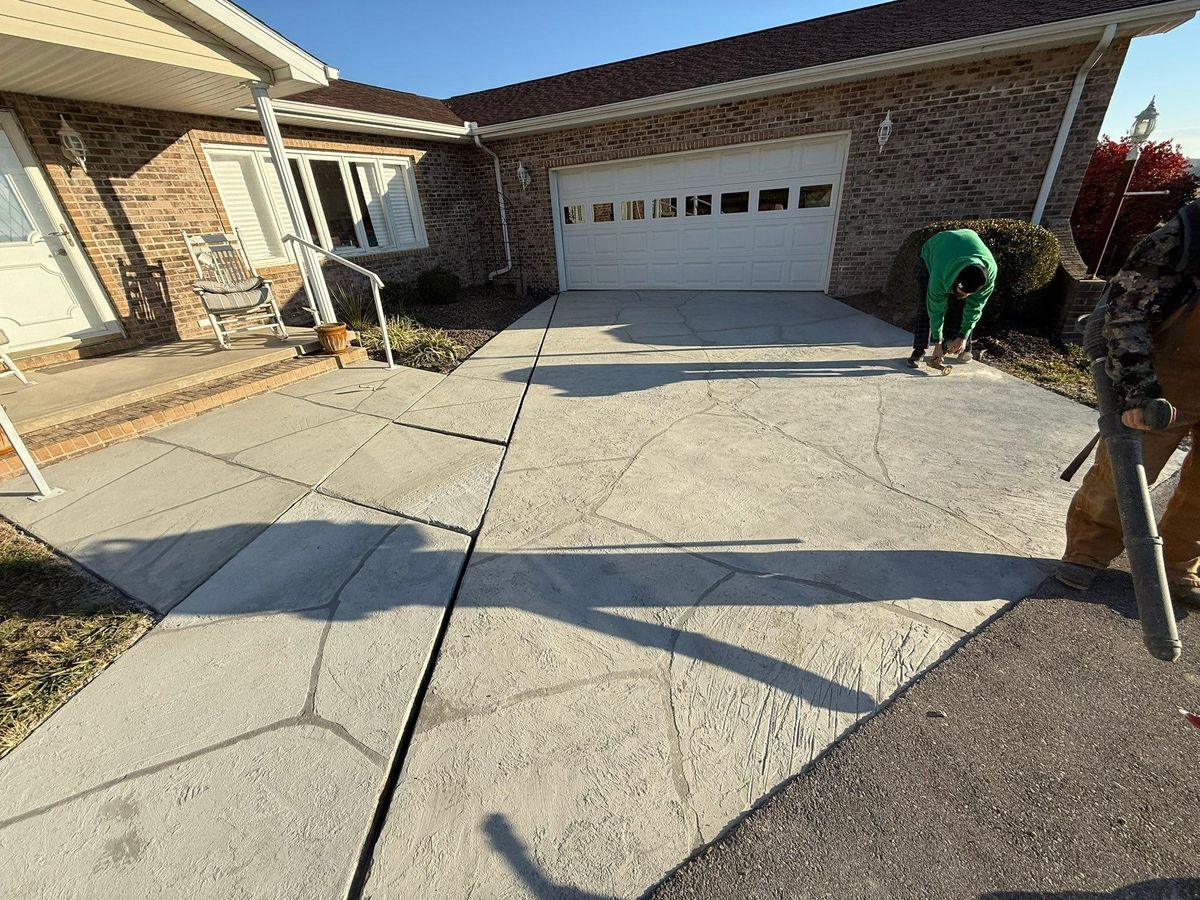 Driveways & Sidewalks for Whitfield Concrete Construction in Solsberry, IN