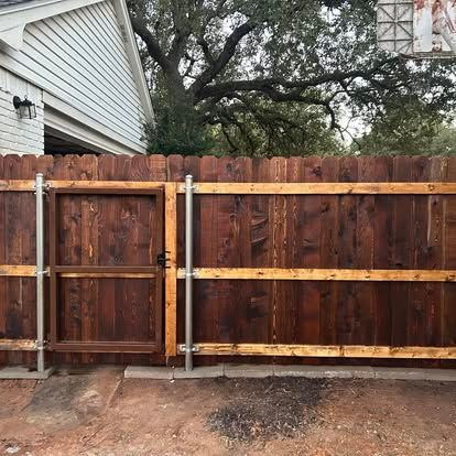 Gate Installation for CDagwood Fencing in Mineral Wells, TX