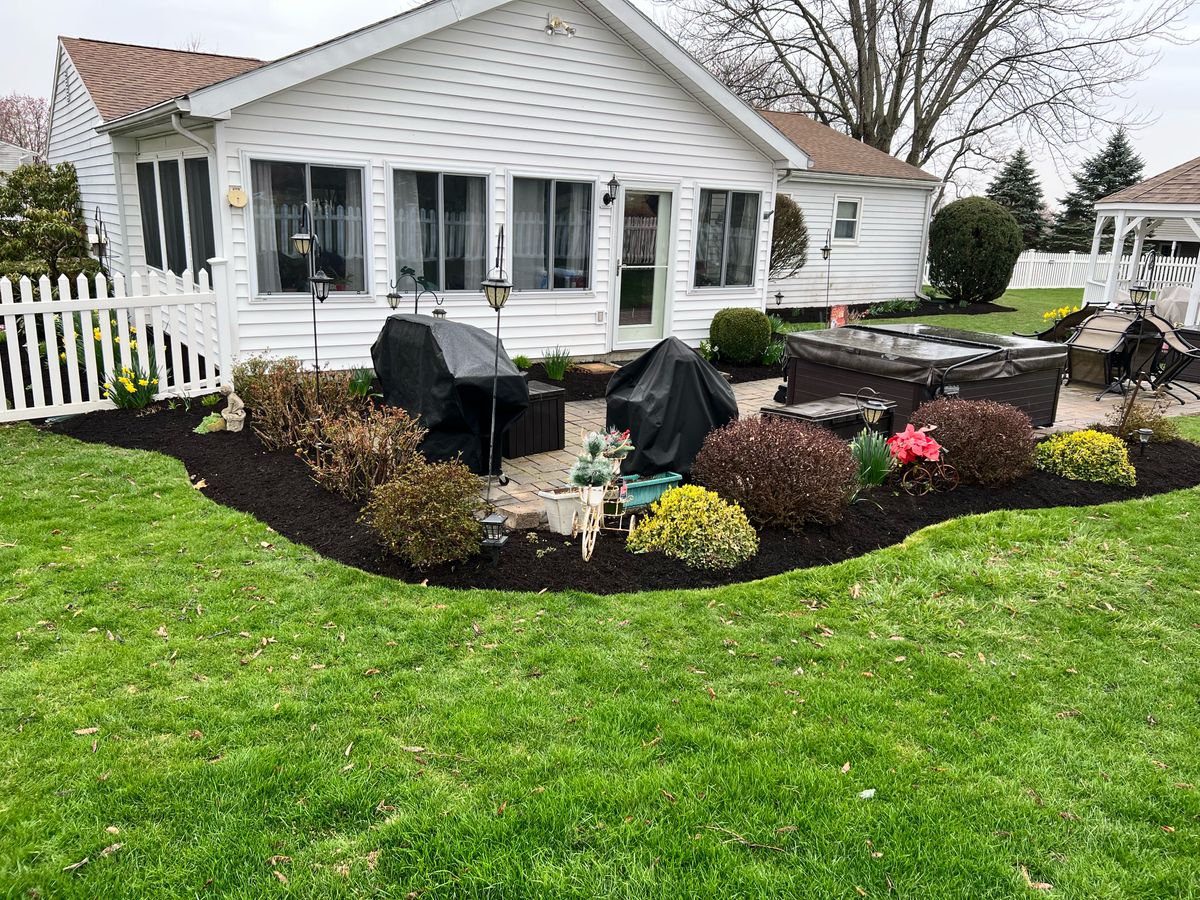 Mulch Bed Installation for Dunn-Rite Landscaping in New Oxford, PA