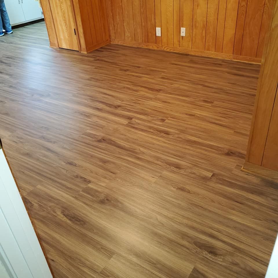 Vinyl Flooring for D&J Custom Floors in Nederland, TX