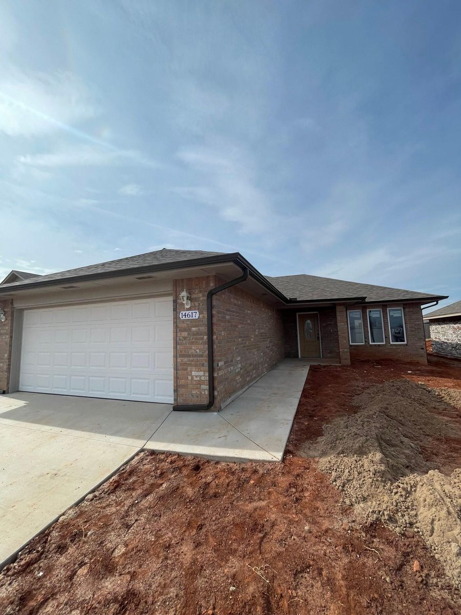 Gutter Installation for Skyline Gutters & Co in Yukon, OK