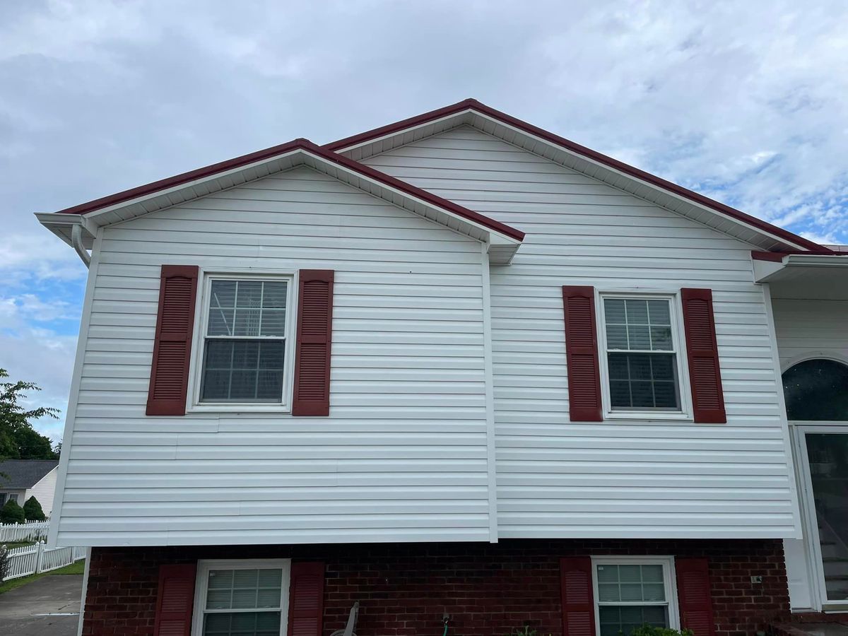 Home Softwash for MEAN KLEAN Pressure Washing in Knoxville, TN