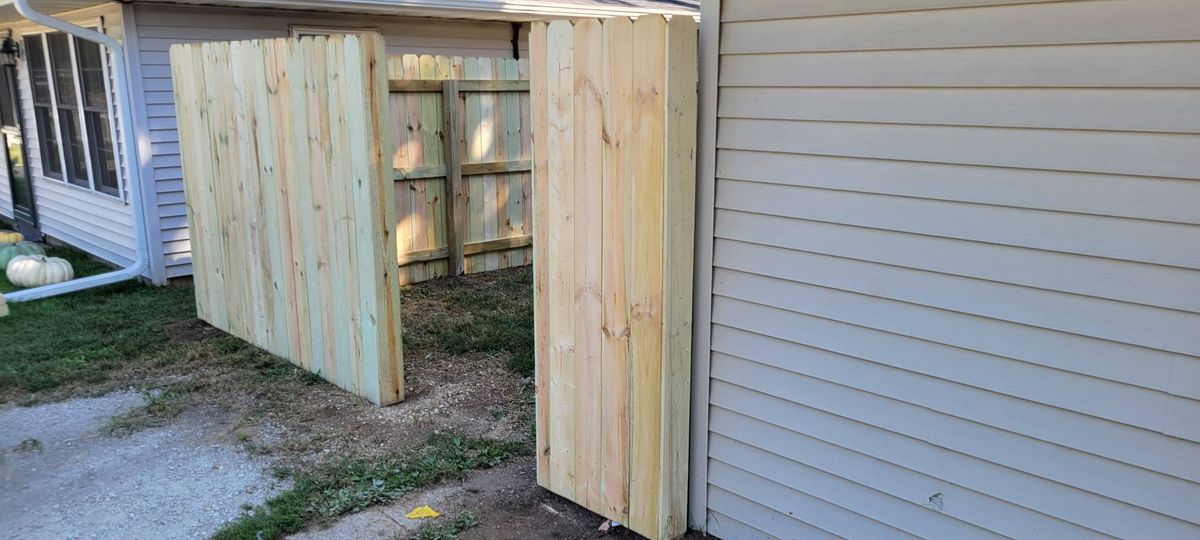 Fence Installation for Friedrich Fence in Sterling, IL