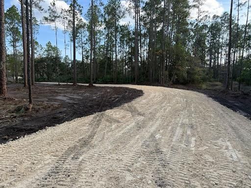 Gravel Driveways & Parking Lots for AL Dirtworks LLC in St. Augustine, FL