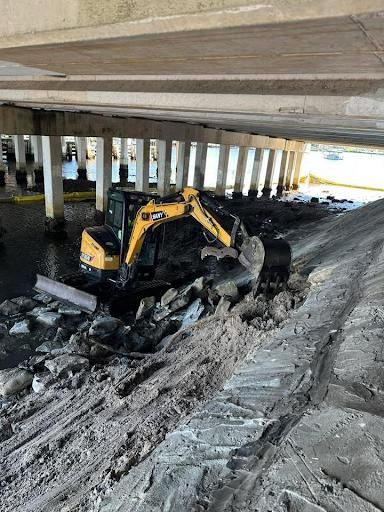 Excavation for K & C Earthwork LLC in Lakeland Highlands, FL