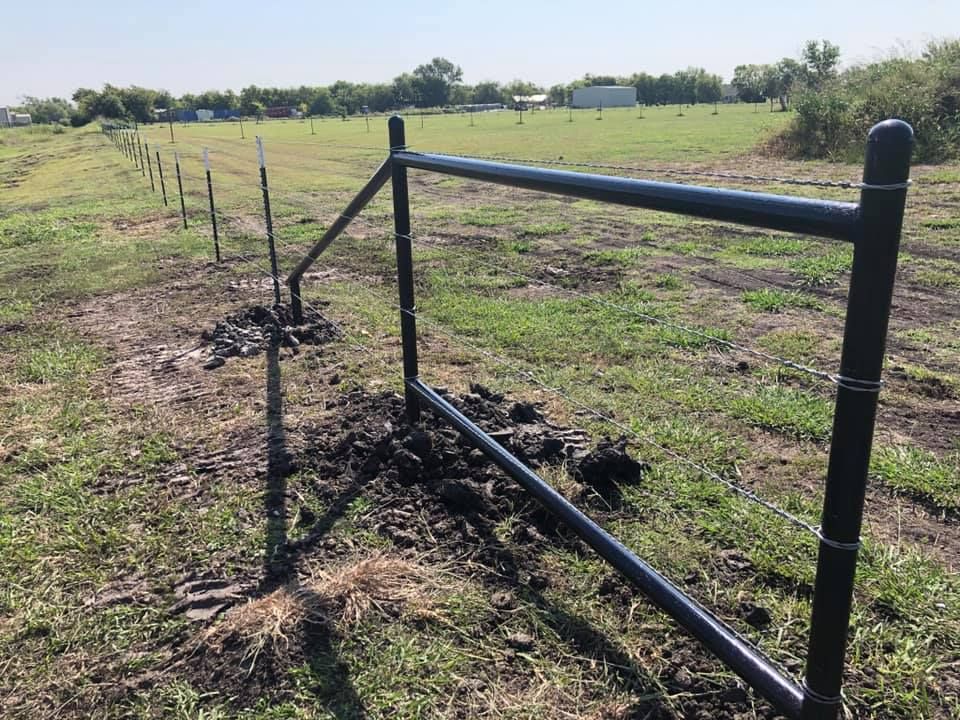 Pipe Fencing for Leatherneck Welding, LLC in Gainesville, TX