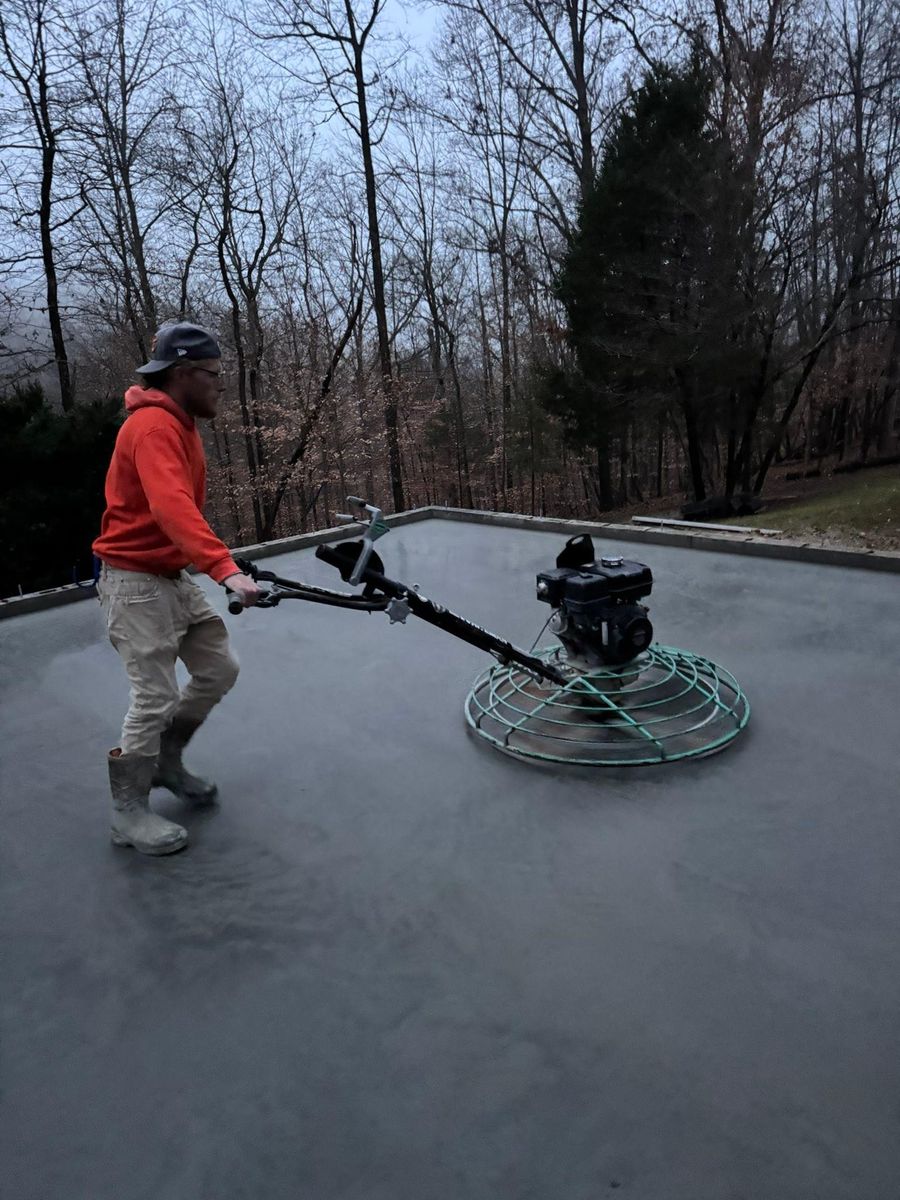 Porches, Patios, & Firepits for Whitfield Concrete Construction in Solsberry, IN