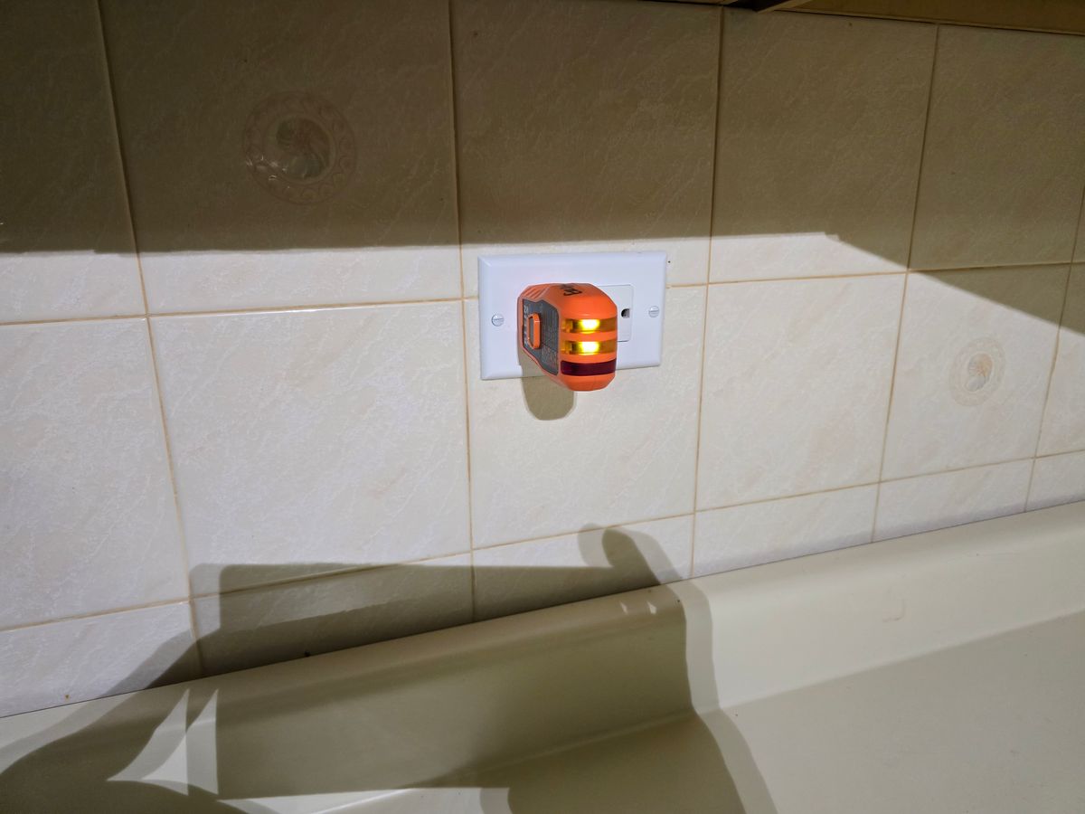 Outlet and Switch Installation for Grunt Electric in Bensenville, IL