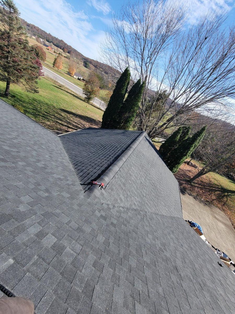 Shingle Roofing systems for KY Gutter Pro & Specialty Roofing Systems in Monticello, KY