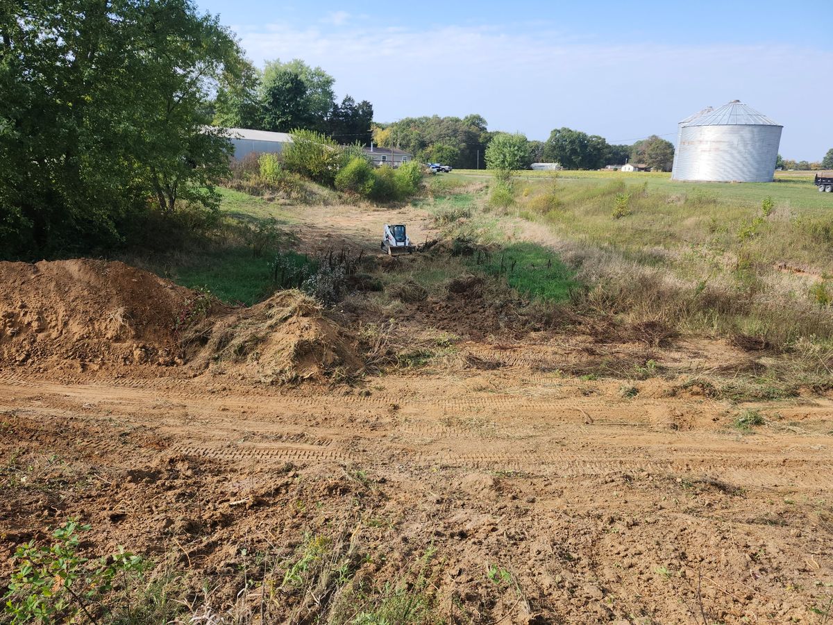 Land Clearing & Demolition for BDS Trucking & Excavating in Litchfield, IL