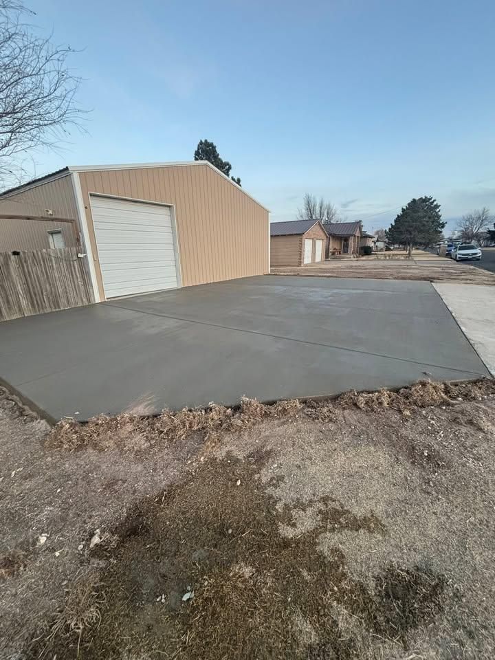 Concrete Repair for Straight Edge Siding, Fencing & Decks in Pampa, TX