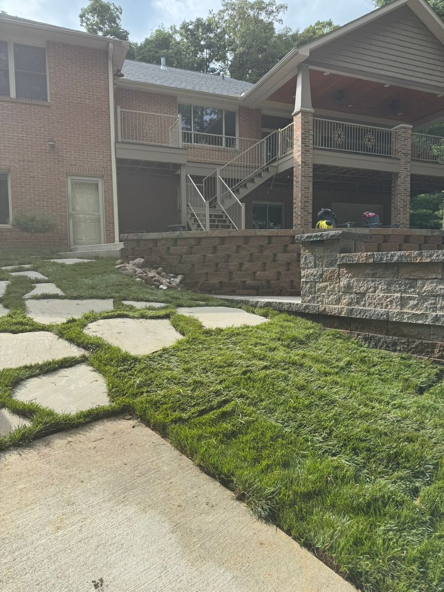 Lawn Maintenance for Mayfield Landscaping in Staunton, IL