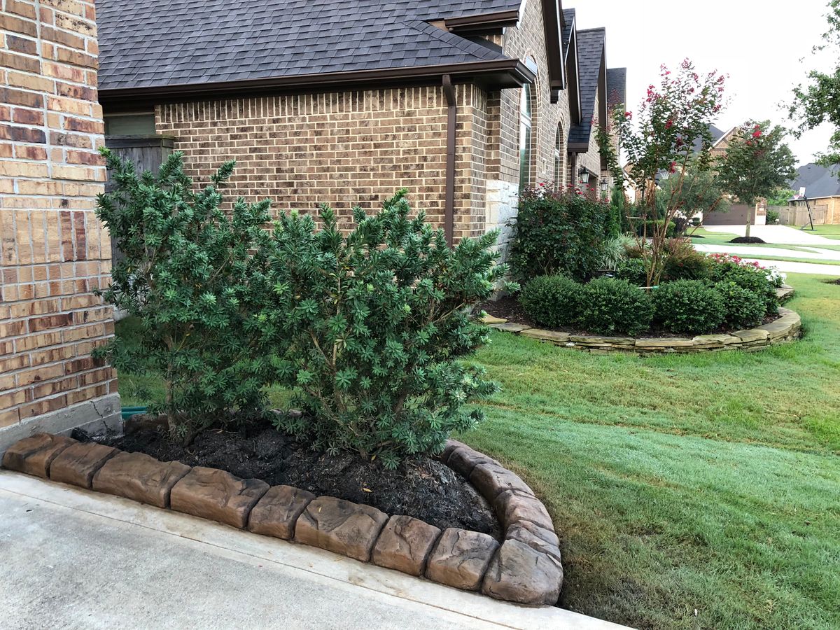 Landscaping for Texas Curb N Borders in Houston, TX