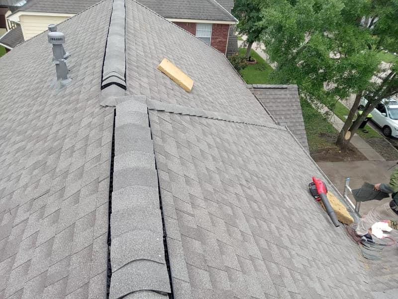 Residential Roofing for E & E Roofing in Baytown, TX