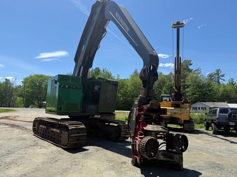 2004 Deere 200 clc ProPac 453 Delimber for  in Northumberland, NH