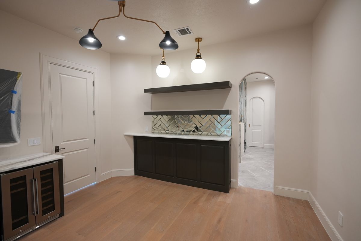 Additions for Luxurious Construction LLC in Houston, TX