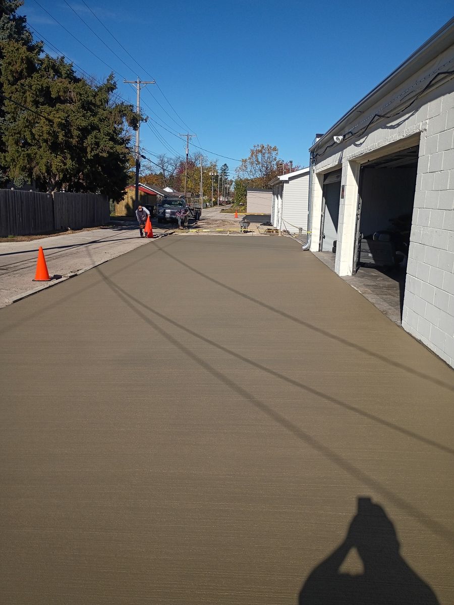 Driveway Construction for Quality Concrete & Landscaping in Rockford, IL