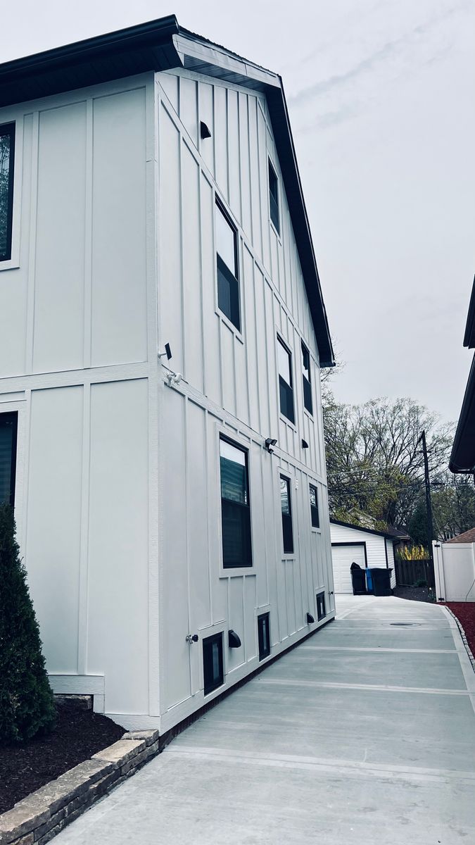 Siding for S & L Innova General Construction in Burbank, IL