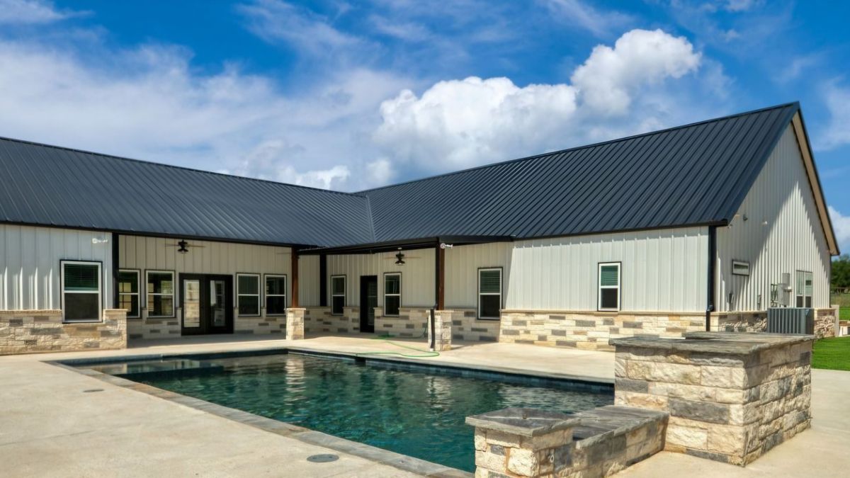 Barndominium for Laguna Beach Homes in Fort Worth, TX