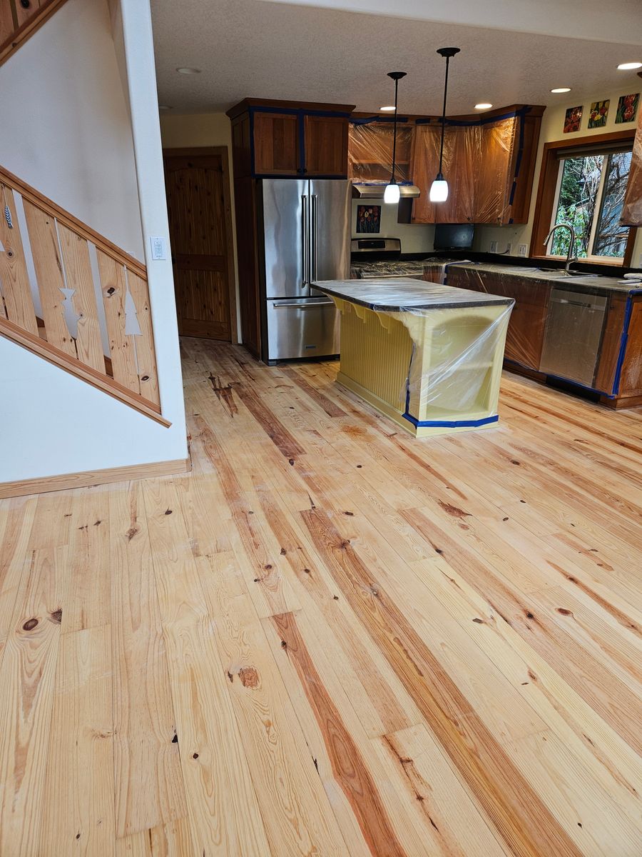 Floor Installation for Smithe Hardwood Flooring  in Sandy, OR