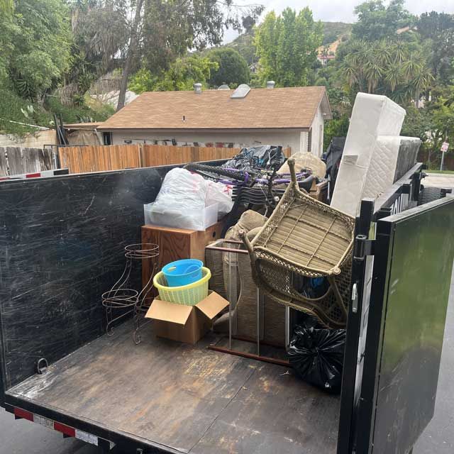 Junk Removal for GEOS Painting in New Braunfels, TX