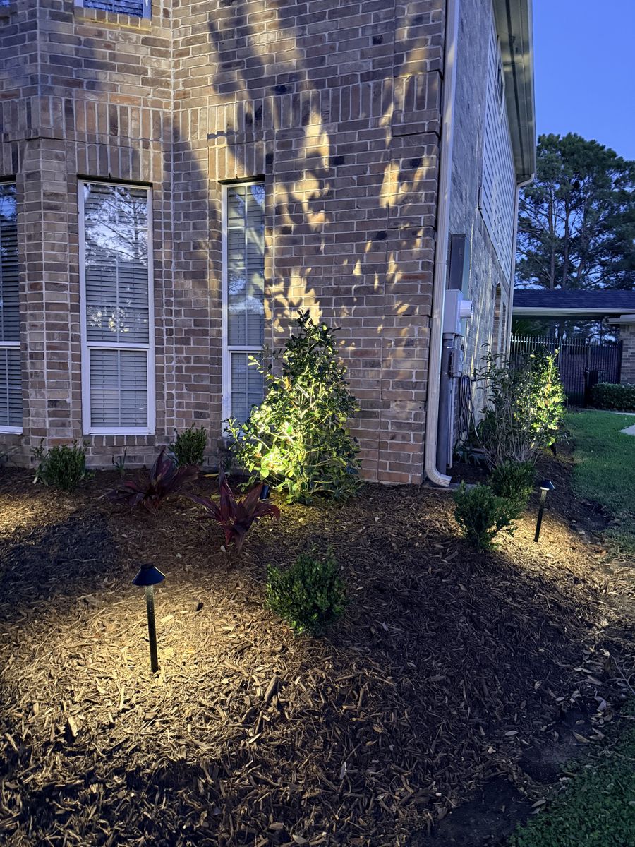 Mulch Installation for Full Armor Landscapes in League City, TX