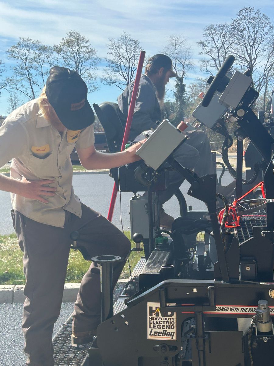 Asphalt Driveways for James R Carter Paving in Roanoke, VA