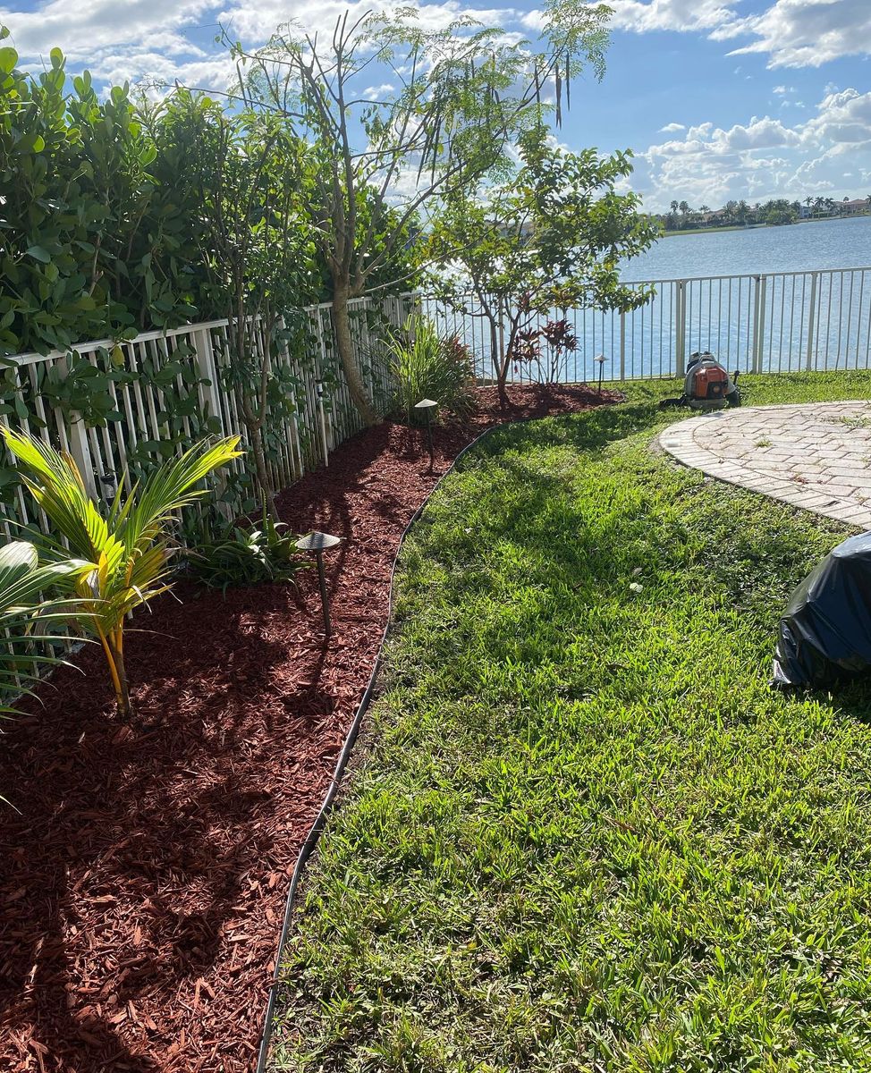 Mulch Installation for Green Touch Property Maintenance in Broward County, FL