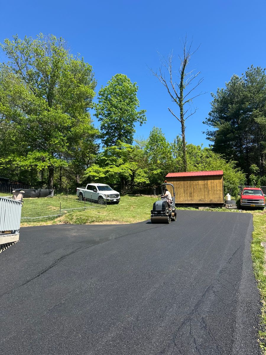 Asphalt Driveways for James R Carter Paving in Roanoke, VA