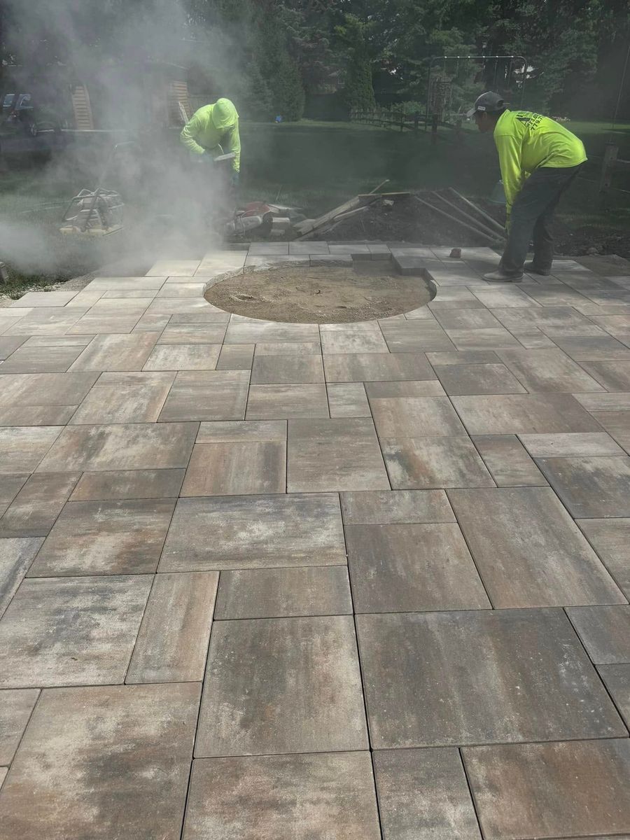 Masonry & Hardscape for Alvarez Pavingstone INC. in Lyons, IL