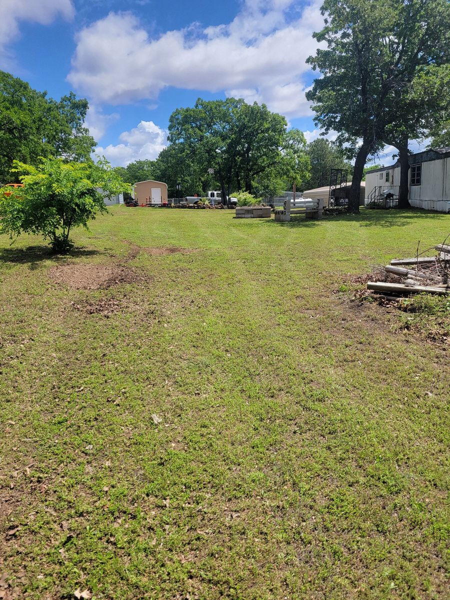 Lawn Maintenance for R&M Lawn Services in Tulsa, OK