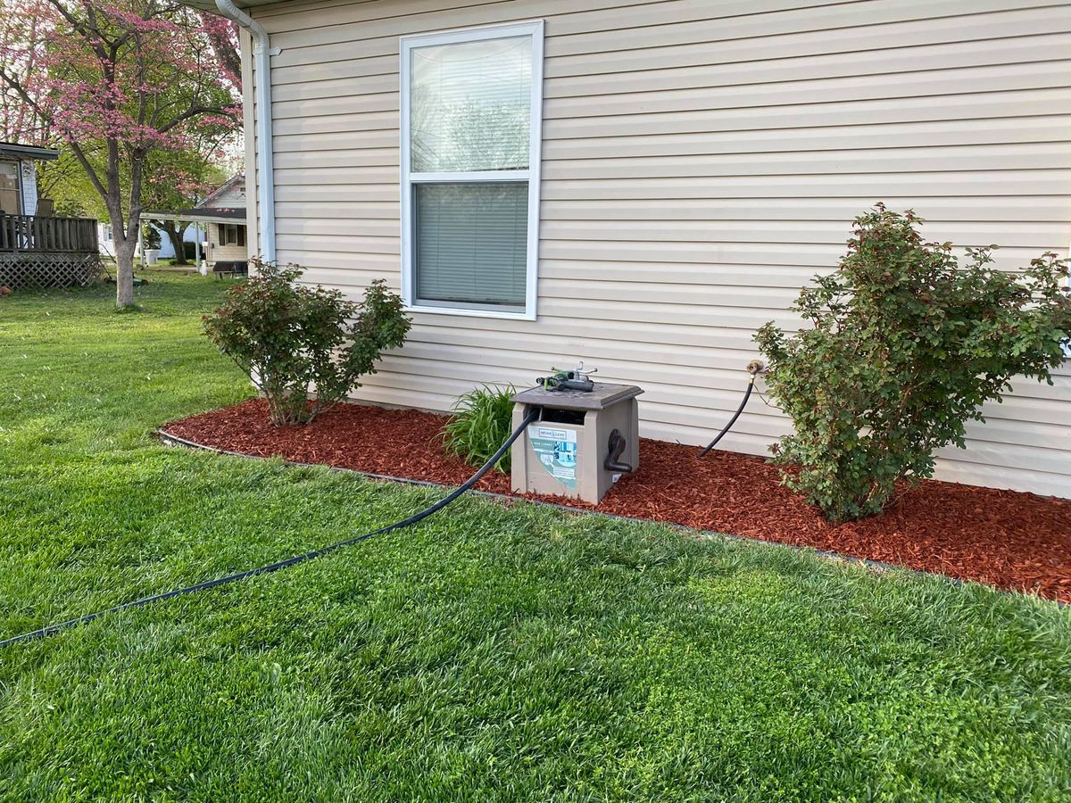 Mulch Installation for Basler Outdoor Services, LLC in Farmington ,  MO