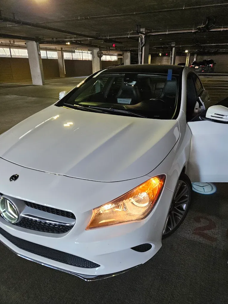 Auto Glass Replacement for Cals auto glass llc in Phoenix, AZ