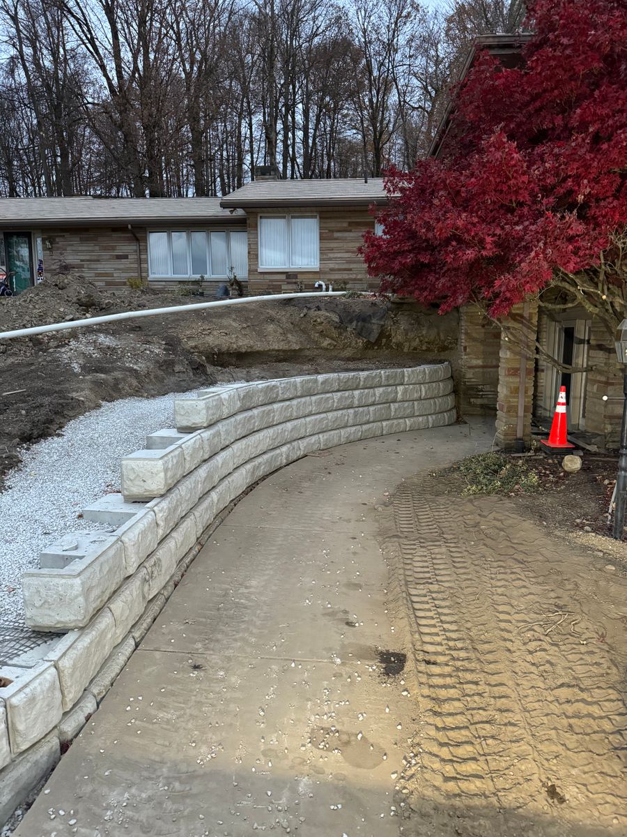 Retaining Wall Construction for Buckeye Lawns & Landscaping LLC in Millersburg, OH
