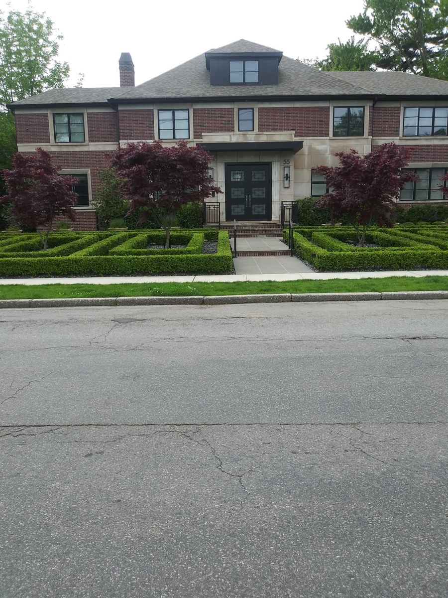 High End Residential Design & Install for Elegant Lawns & Landscaping in Inwood, NY