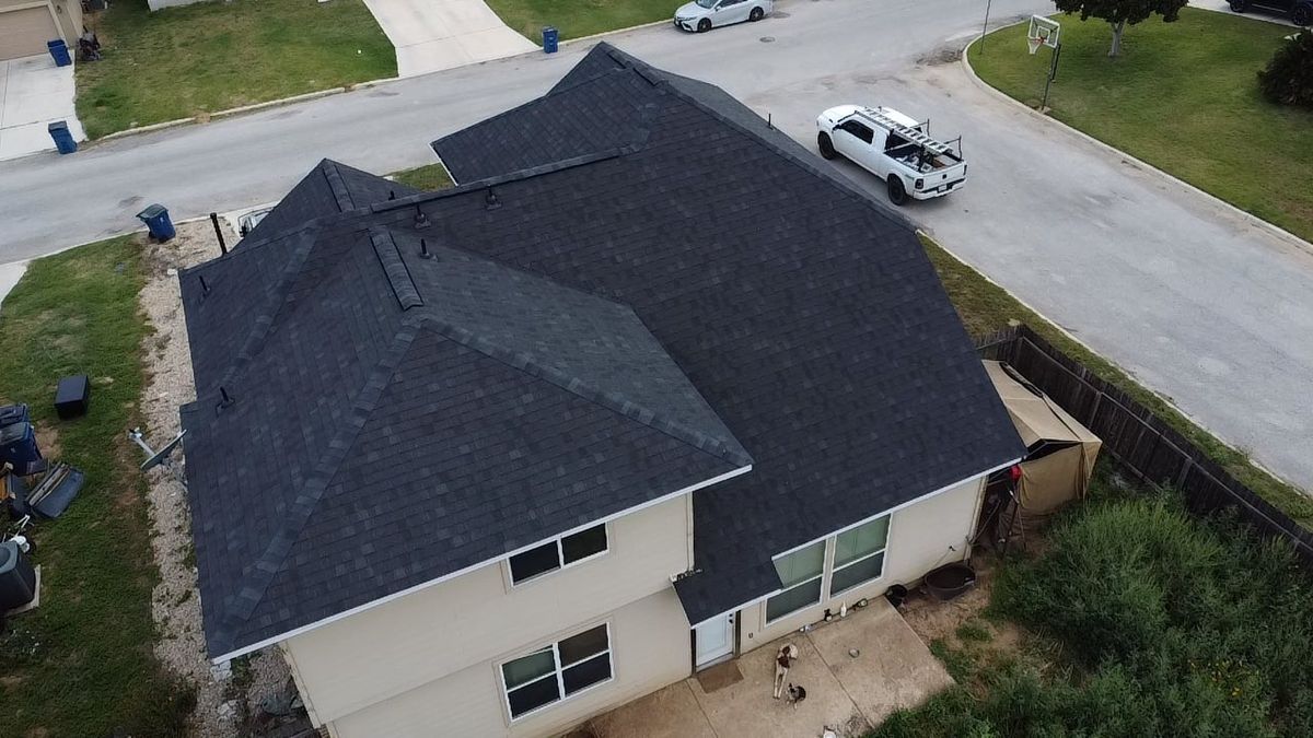 Roofing Installation for Diamond Ridge Roofing in Pleasanton, TX