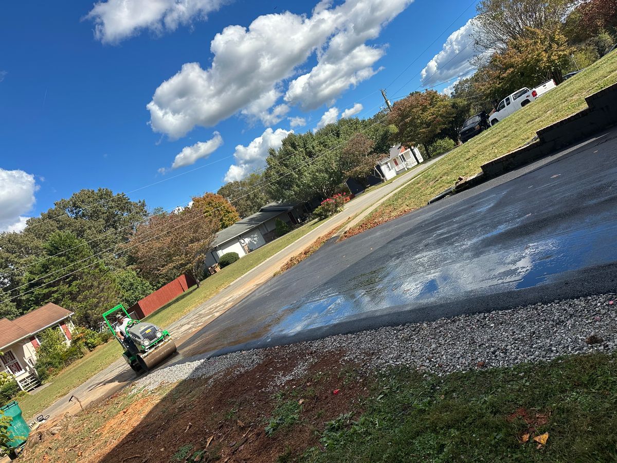 Asphalt Paving for Metzler Paving and Sealcoating in Jacksboro, TN